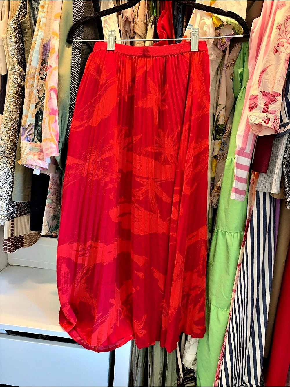 Babaton Floral Midi Skirt in Red Size XXS